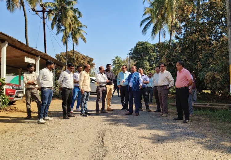 Hon’ble Vice-Chancellor, Dr. Z. P. Patel visited Agriculture Experimental Station, Paria on January 31, 2025. 