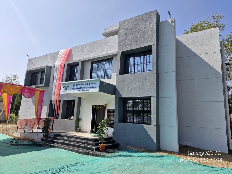 Hon’ble Vice-Chancellor Dr. Z. P. Patel inaugurated newly constructed Office-cum-Laboratory building of ARS, NAU, Tanchha on February 5, 2025. 