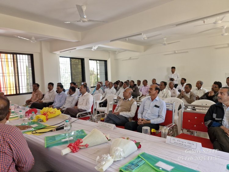 Hon’ble Vice-Chancellor Dr. Z. P. Patel inaugurated newly constructed Office-cum-Laboratory building of ARS, NAU, Tanchha on February 5, 2025. 