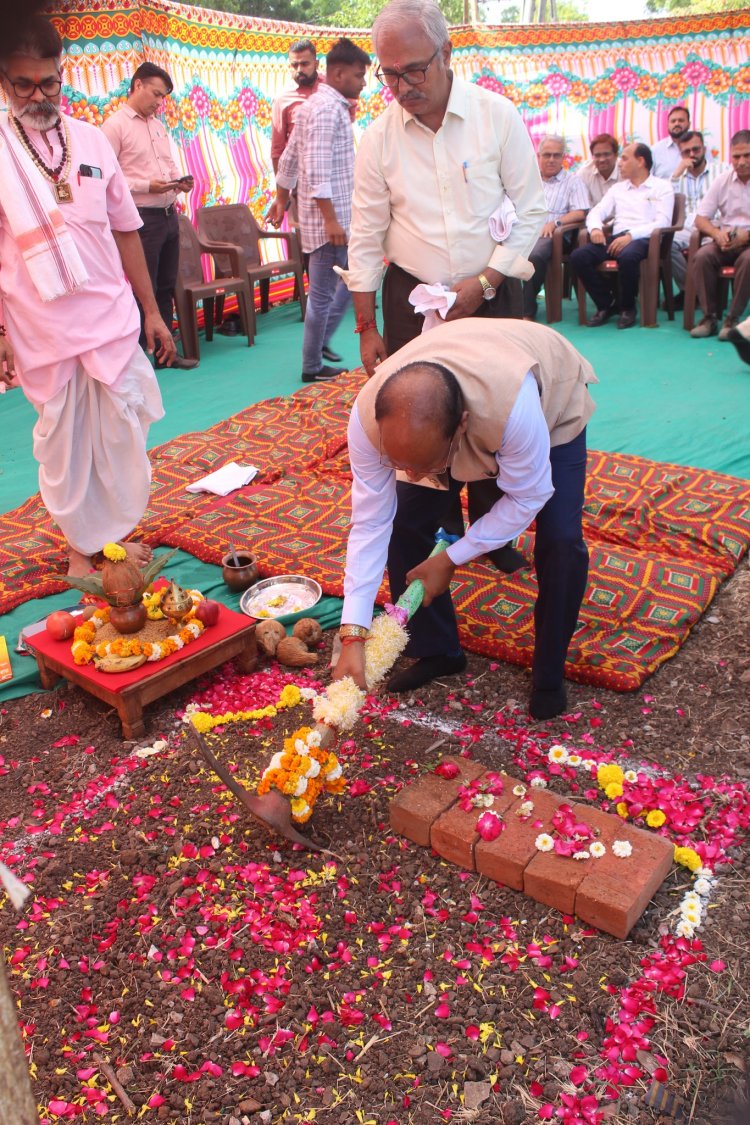 “Bhumi Pujan” for D-type Staff Quarters and Stage for student’s cultural functions to be constructed at College of Agricultural Engineering and Technology, Dediapada