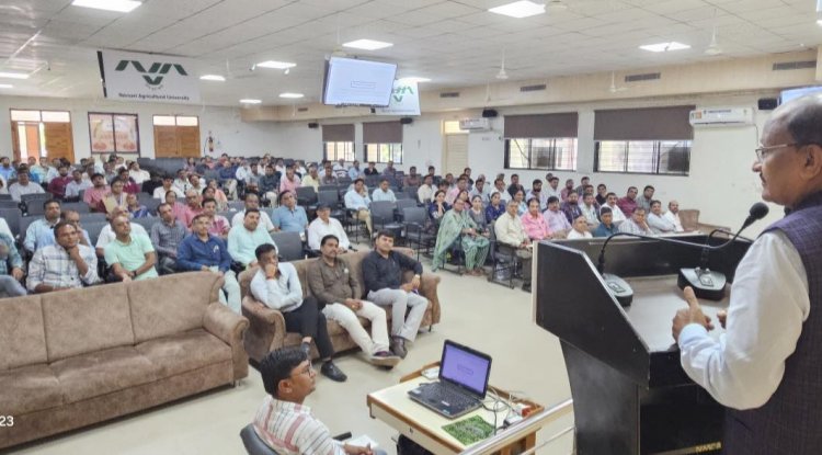 A training session on financial and information technology operations was held on April 21, 2025 