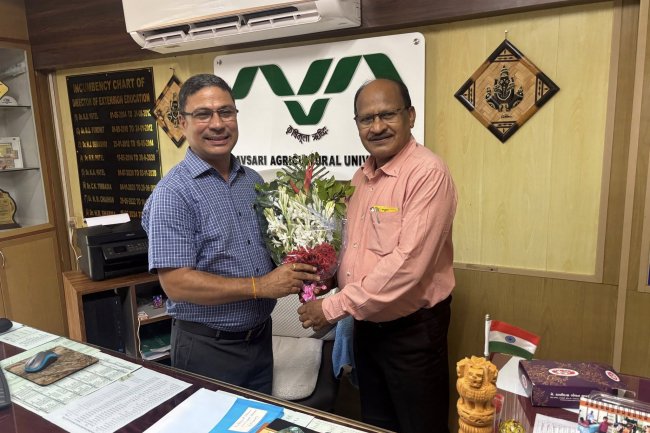 Hon'ble Vice-Chancellor Dr. Z. P. Patel congratulates Dr. H.R.Sharma 