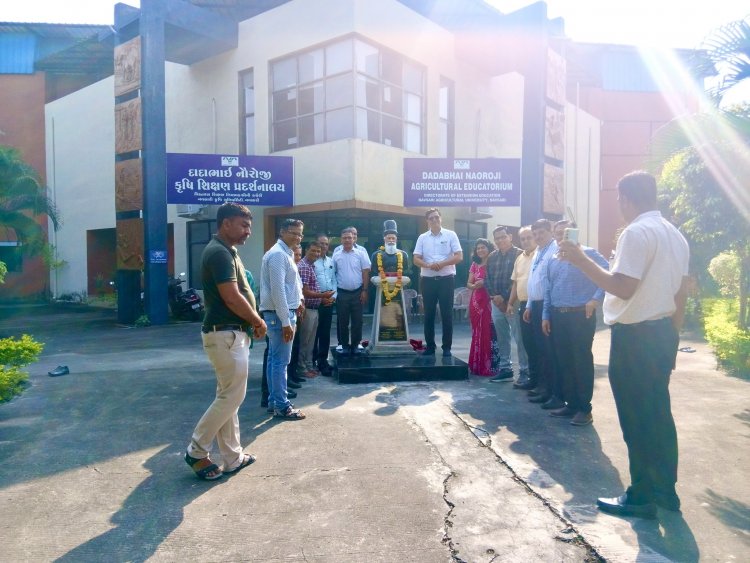 Tribute to able son of Navsari and Grand Old Man of India Shri Dadabhai Naoroji