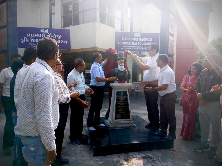 Tribute to able son of Navsari and Grand Old Man of India Shri Dadabhai Naoroji