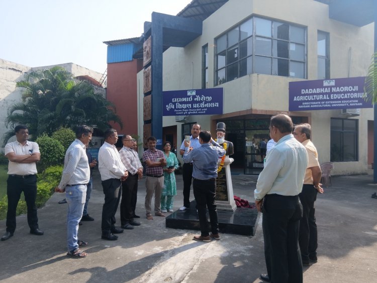 Tribute to able son of Navsari and Grand Old Man of India Shri Dadabhai Naoroji