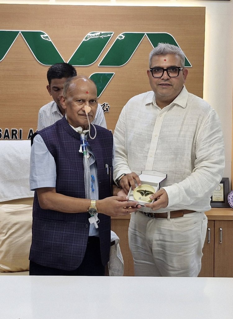 Hon’ble Vice-Chancellor Dr. Z. P. Patel felicitated Shri Kiranbhai L. Patel, Managing Director, ASPEE Group of Companies