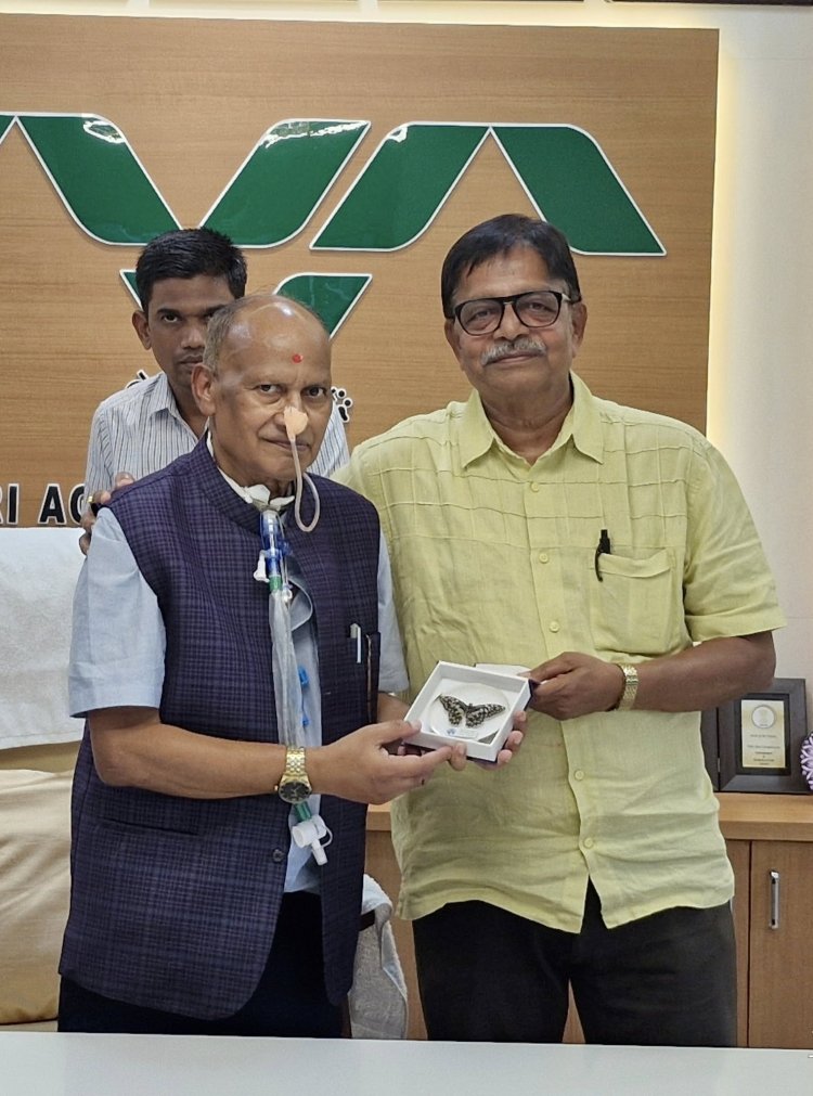 Hon’ble Vice-Chancellor Dr. Z. P. Patel felicitated Shri Kiranbhai L. Patel, Managing Director, ASPEE Group of Companies