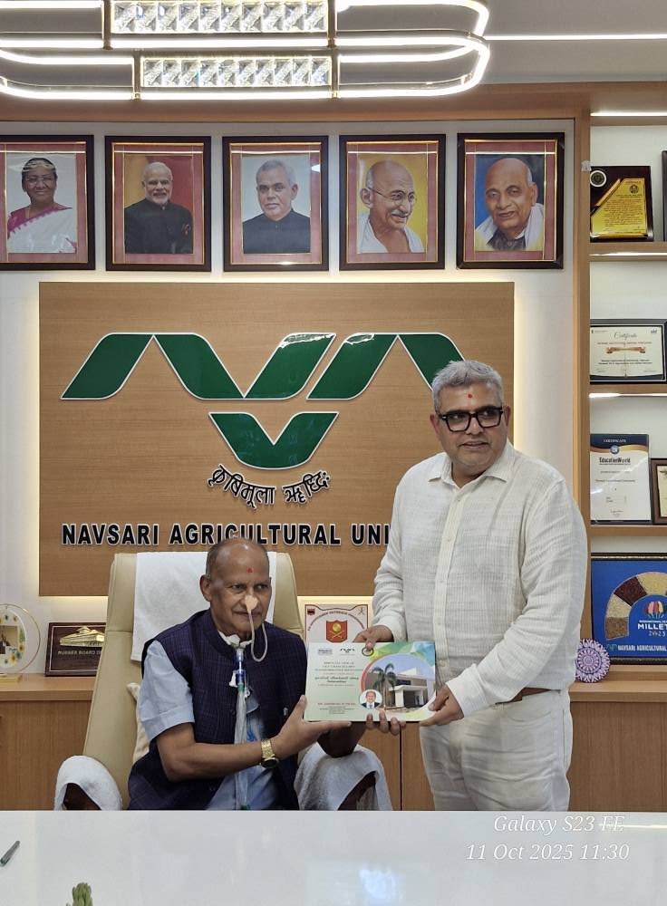 Hon’ble Vice-Chancellor Dr. Z. P. Patel felicitated Shri Kiranbhai L. Patel, Managing Director, ASPEE Group of Companies