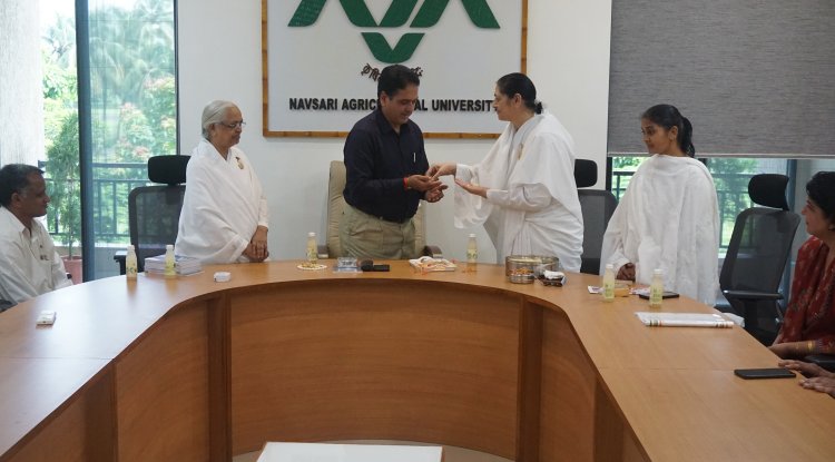 The Raksha Bandhan programme was celebrated today at Kulpati Bhavan, Navsari Agricultural University, in an atmosphere of peace, spirituality and goodwill.