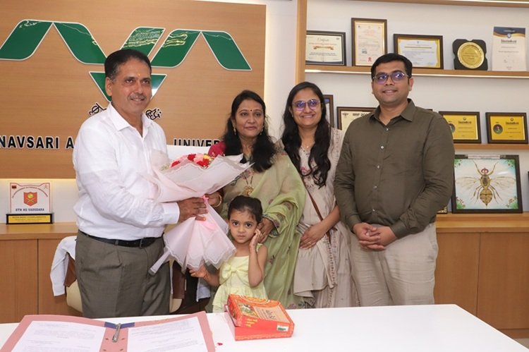 Dr. R.M.Naik, VC, NAU assuming the charge of Hon'ble Vice-Chancellor