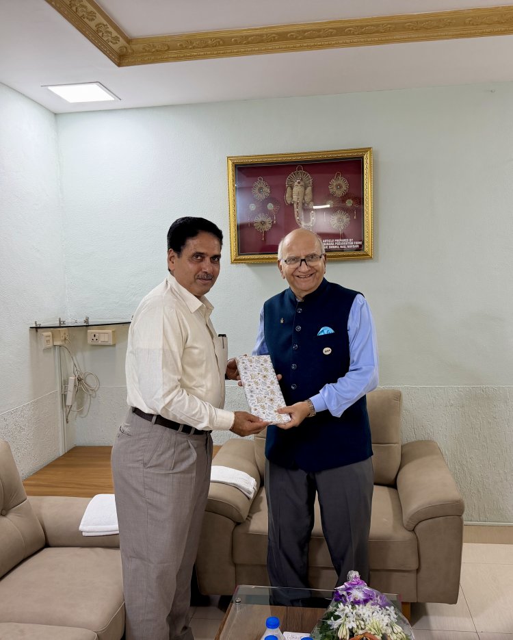 Air Marshal (Retd) Prakash Desai, PVSM, AVSM, VSM; and Wg Cdr (Retd) Jaydev Desai paid a gracious visit to Hon’ble Vice-Chancellor, Dr. R. M. Naik on 21st August 2026.
