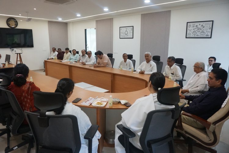 The Raksha Bandhan programme was celebrated today at Kulpati Bhavan, Navsari Agricultural University, in an atmosphere of peace, spirituality and goodwill.