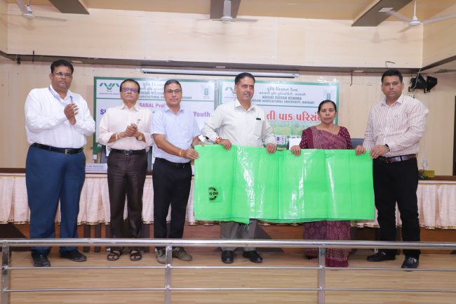“Natural Farming Crop Symposium (પ્રાકૃતિક ખેતી પાક પરિસંવાદ)” was successfully organized by Krishi Vigyan Kendra, Navsari on 10 September 2026 at the Central Examination Hall, NAU, Navsari.