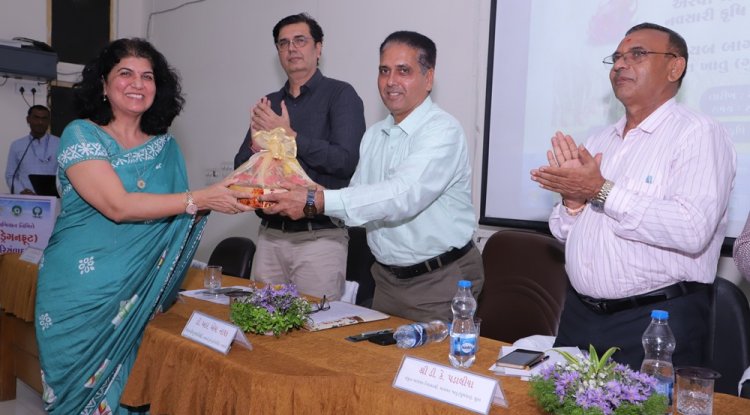Hon’ble Vice-Chancellor, NAU, Navsari, Dr. R. M. Naik presided over the One-Day Seminar on Kamalam (Dragon Fruit) organised under the Seva Sankalp Abhiyan, by ASPEE College of Horticulture and the State Department of Horticulture on 22nd September 2026 at Navsari Agricultural University, Navsari.