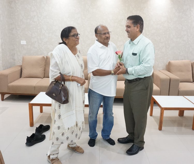 Today, Former Vice-Chancellor of NAU, Navsari, Dr. Z. P. Patel along with Dr. Harshavatiben Patel, Former Principal, Shri J. P. Pardiwala Arts & Commerce College paid a courtesy visit to Dr. R. M. Naik, Hon’ble Vice-Chancellor, NAU, Navsari.
