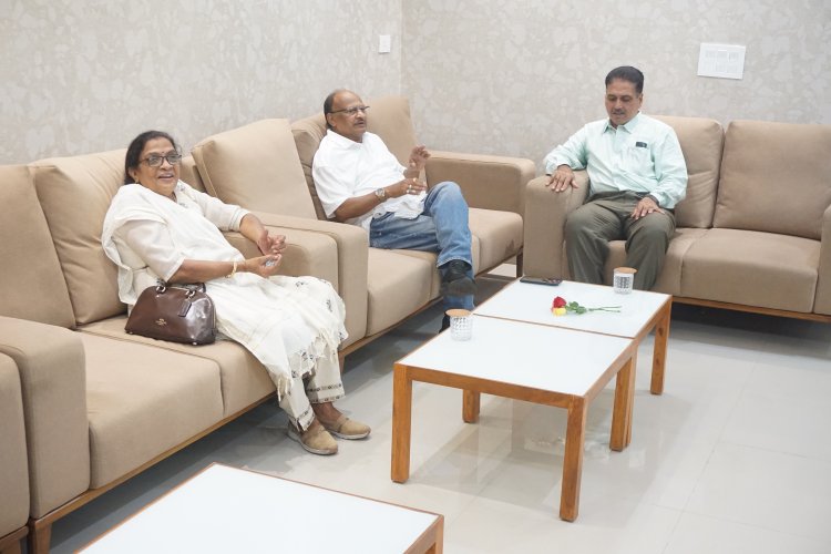 Today, Former Vice-Chancellor of NAU, Navsari, Dr. Z. P. Patel along with Dr. Harshavatiben Patel, Former Principal, Shri J. P. Pardiwala Arts & Commerce College paid a courtesy visit to Dr. R. M. Naik, Hon’ble Vice-Chancellor, NAU, Navsari.