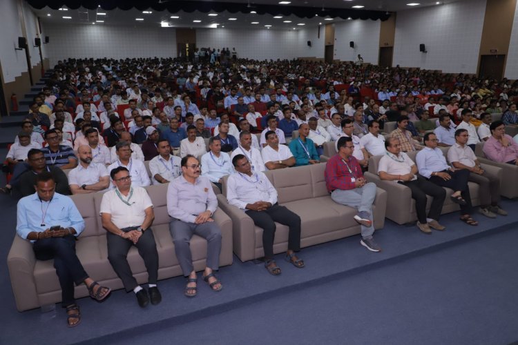  નવસારી કૃષિ યુનિવર્સિટી, નવસારી ખાતે તા. ૧૭ સપ્ટેમ્બર, ૨૦૨૬ના રોજ ‘સેવા સંકલ્પ અભિયાન’ અંતર્ગત ‘આશીર્વાદનો દીવો’ સદભાવના કાર્યક્રમનું ભવ્ય આયોજન કરવામાં આવ્યું.