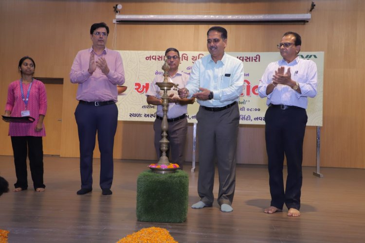  નવસારી કૃષિ યુનિવર્સિટી, નવસારી ખાતે તા. ૧૭ સપ્ટેમ્બર, ૨૦૨૬ના રોજ ‘સેવા સંકલ્પ અભિયાન’ અંતર્ગત ‘આશીર્વાદનો દીવો’ સદભાવના કાર્યક્રમનું ભવ્ય આયોજન કરવામાં આવ્યું.