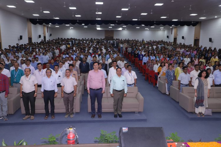  નવસારી કૃષિ યુનિવર્સિટી, નવસારી ખાતે તા. ૧૭ સપ્ટેમ્બર, ૨૦૨૬ના રોજ ‘સેવા સંકલ્પ અભિયાન’ અંતર્ગત ‘આશીર્વાદનો દીવો’ સદભાવના કાર્યક્રમનું ભવ્ય આયોજન કરવામાં આવ્યું.
