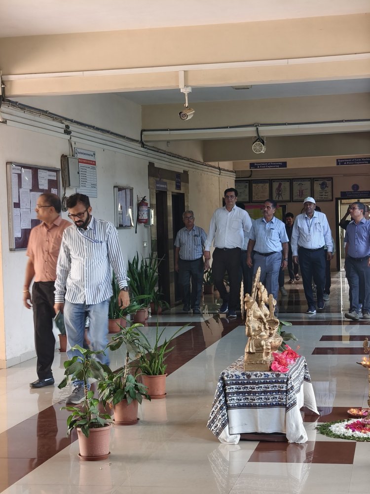 Dr. R. M. Naik, Hon’ble Vice-Chancellor, Navsari Agricultural University, Navsari visited the College of Agricultural Engineering and Technology and Polytechnic in Agricultural Engineering, NAU, Dediapada on 19th September 2026.