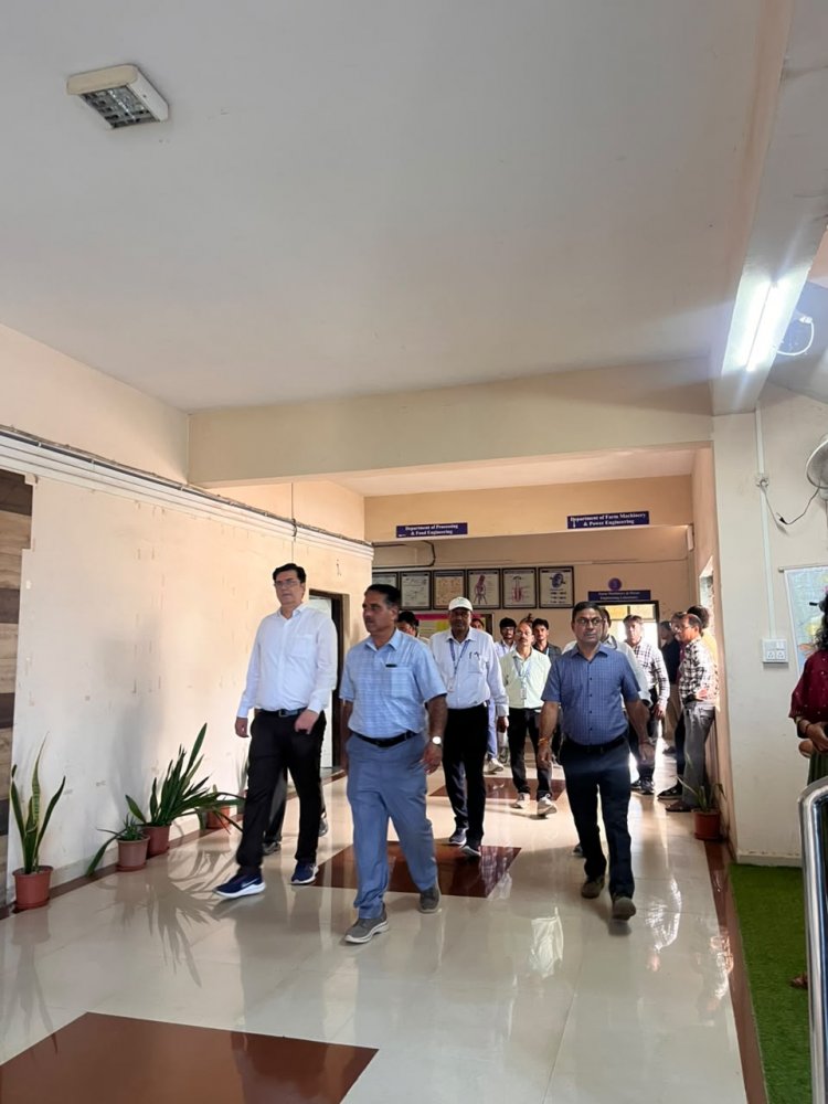 Dr. R. M. Naik, Hon’ble Vice-Chancellor, Navsari Agricultural University, Navsari visited the College of Agricultural Engineering and Technology and Polytechnic in Agricultural Engineering, NAU, Dediapada on 19th September 2026.