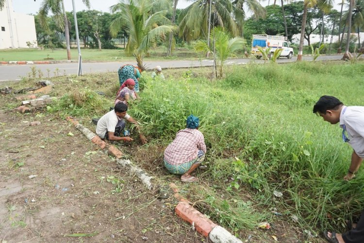 As part of the Seva Sankalp Abhiyan, Navsari Agricultural University, Navsari organized a “Swachhata Abhiyan” across the University Campus with the objective of promoting cleanliness and creating awareness about maintaining a clean and healthy environment.