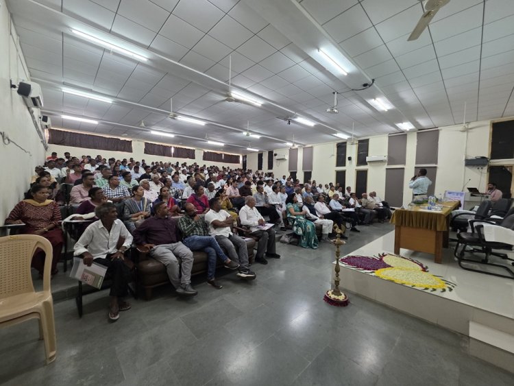 Hon’ble Vice-Chancellor, NAU, Navsari, Dr. R. M. Naik presided over the One-Day Seminar on Kamalam (Dragon Fruit) organised under the Seva Sankalp Abhiyan, by ASPEE College of Horticulture and the State Department of Horticulture on 22nd September 2026 at Navsari Agricultural University, Navsari.