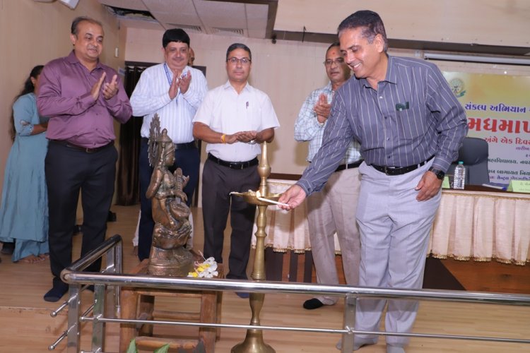 On the occasion of Seva Sankalp Abhiyan and Mission Madhmakhi (મીશન મધમાખી), The College of Forestry organized a one-day workshop on "Beekeeping" in collaboration with the Office of the Assistant Director of Horticulture, Navsari, Government of Gujarat, on September 23, 2026, at the Central Examination Hall, Navsari Agricultural University (NAU), Navsari. 