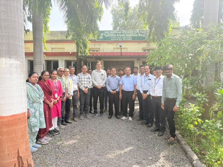 Hon'ble Vice-Chancellor, NAU, Navsari Dr. R. M. Naik visited the Regional Cotton Research Station, Bharuch on 29th September, 2026 along with Director of Research & Dean PG Studies, Dr. Timur Ahllawat; Associate Director of Research, Dr. Vikas Naik and Dr. Lalit Mahatma; Director of Students’ Welfare, Prof. Jaimin Naik; and Dr. D.D. Patel, Principal, COA, NAU, Bharuch. 