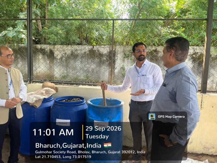 Hon’ble Vice-Chancellor, NAU, Navsari, Dr. R. M. Naik visited the Natural Farming demonstration and research facilities at the College of Agriculture, Bharuch.