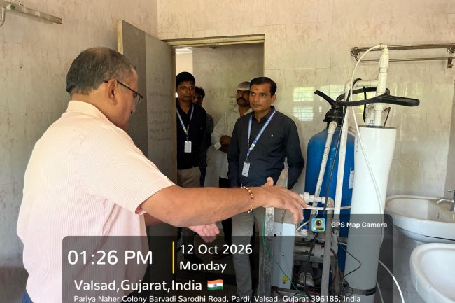 Unannounced Visit of Director Student Welfare, Navsari Agricultural University, Navsari Prof. Jaimin R. Naik to Hostel Mess at Horticulture Polytechnic, Paria 