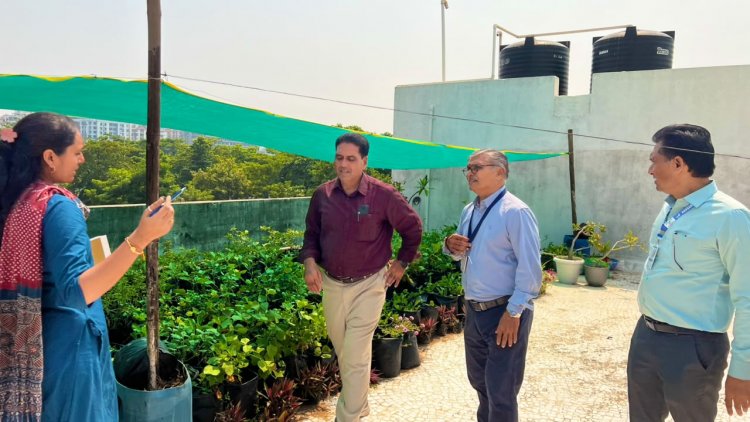 Hon’ble Vice-Chancellor Dr. R. M. Naik Leads High-Level Delegation Visit to KVK Athwa Farm, Surat