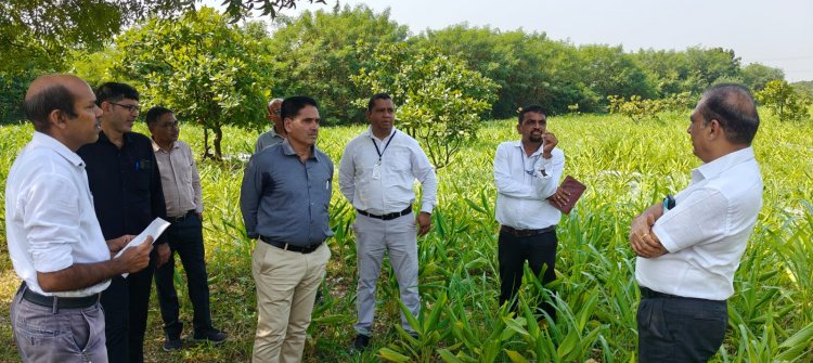 Visit of Hon’ble Vice-Chancellor Dr. R. M. Naik sir to AES, NAU, Paria